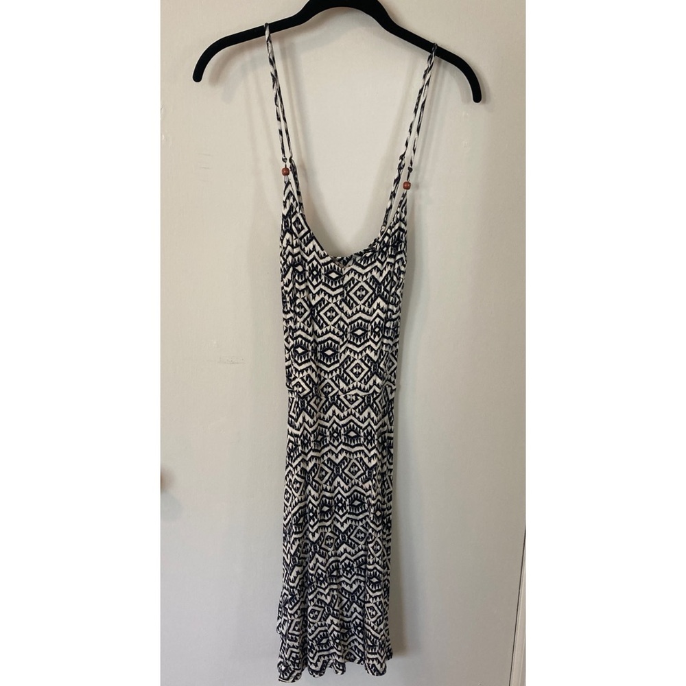 Xhiliration dress w criss cross back